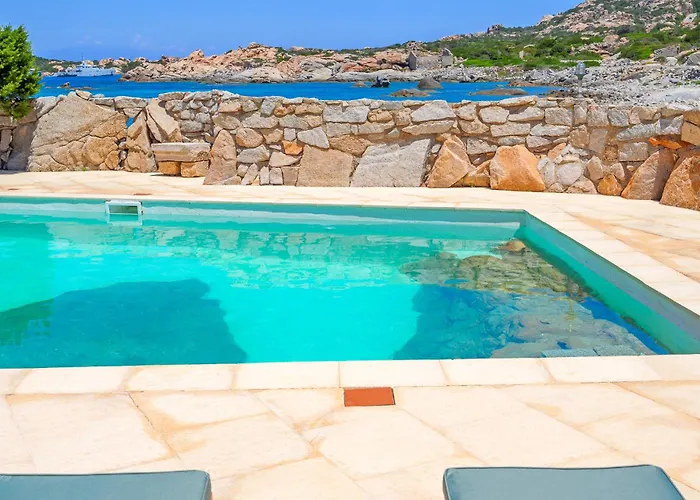 Itaca - Swimming Pool By The Sea Willa *