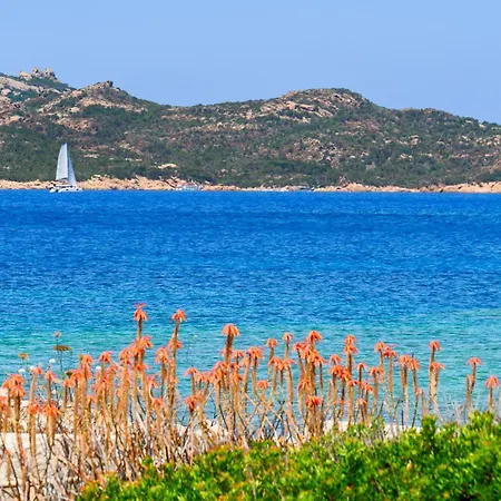 Itaca - Swimming Pool By The Sea Λα Μανταλένα
