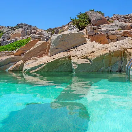 Itaca - Swimming Pool By The Sea