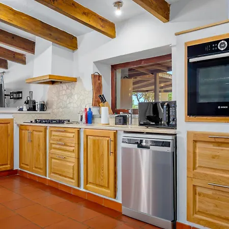 Itaca - Swimming Pool By The Sea