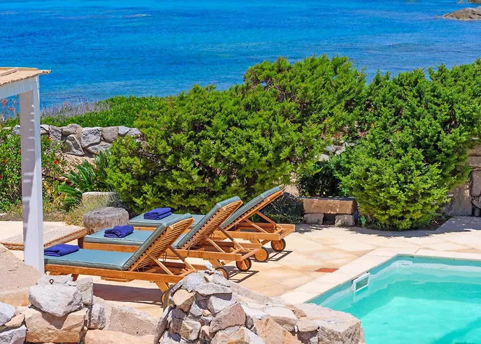 Itaca - Swimming Pool By The Sea * La Maddalena