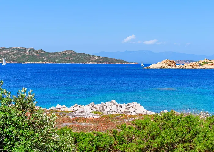 Itaca - Swimming Pool By The Sea La Maddalena