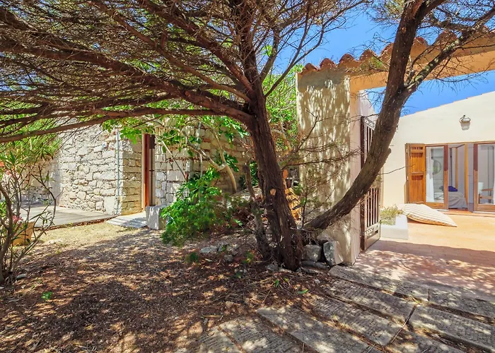 Itaca - Swimming Pool By The Sea * La Maddalena