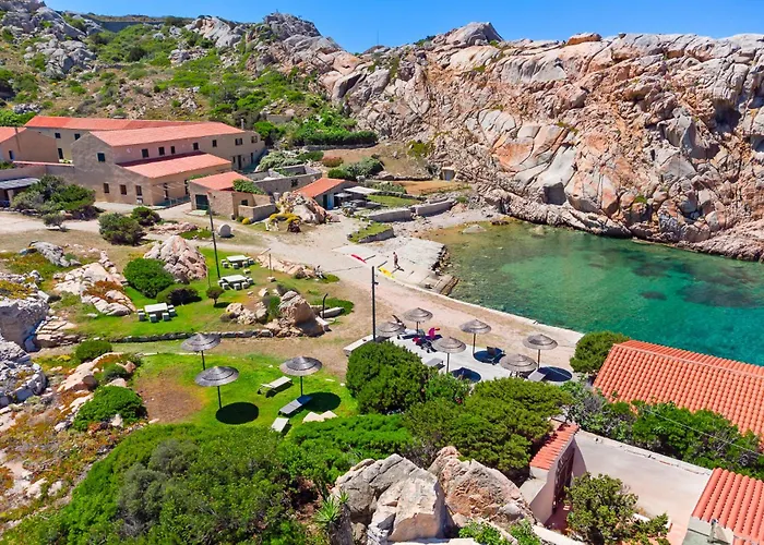 Itaca - Swimming Pool By The Sea Villa La Maddalena